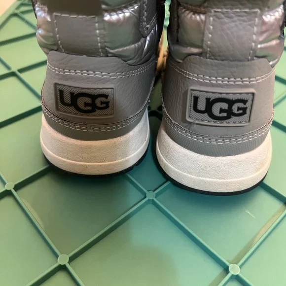 UGG Gray Ankle-High Boots with Metallic Strap, Toddler Size 8 Winter Boots - Picture 10 of 10